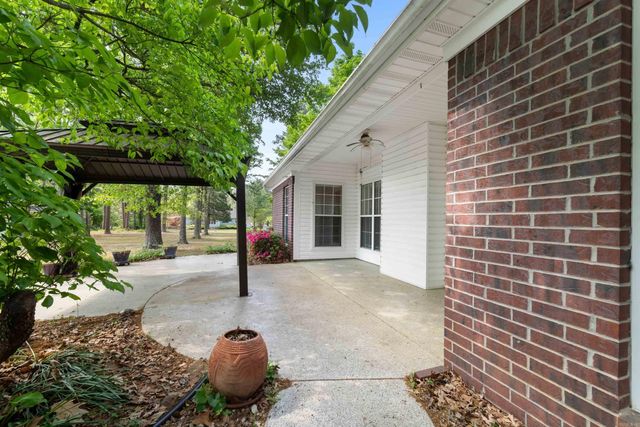 2 Plantation Drive East, Heber Springs, AR 72543