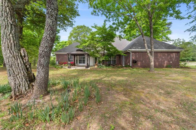 2 Plantation Drive East, Heber Springs, AR 72543