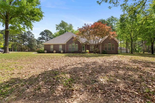 2 Plantation Drive East, Heber Springs, AR 72543