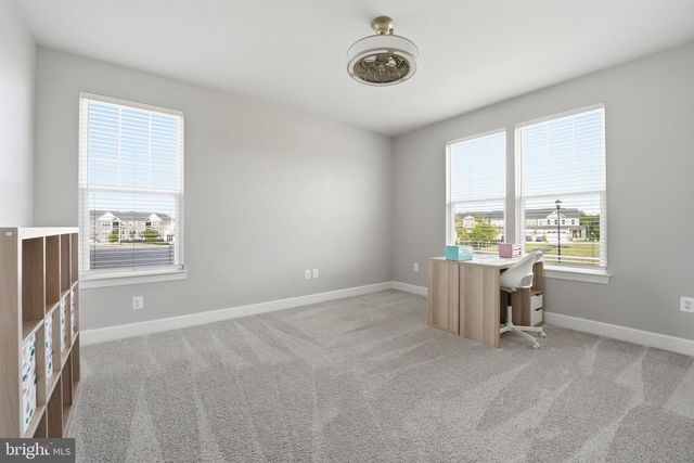 320 PEPPERIDGE DR, Stafford, VA 22554