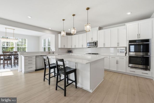 320 PEPPERIDGE DR, Stafford, VA 22554