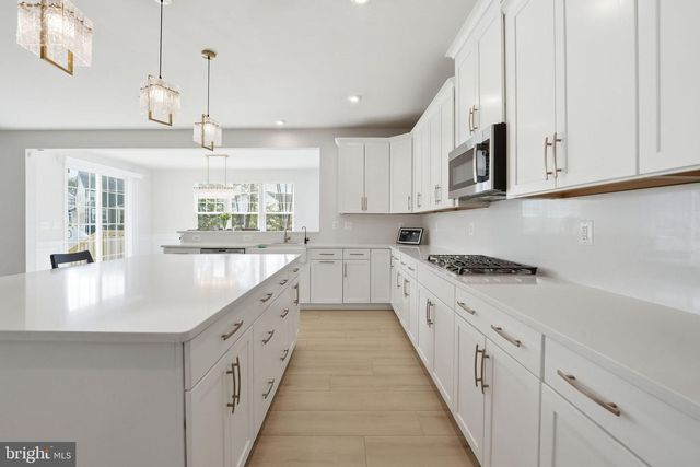 320 PEPPERIDGE DR, Stafford, VA 22554