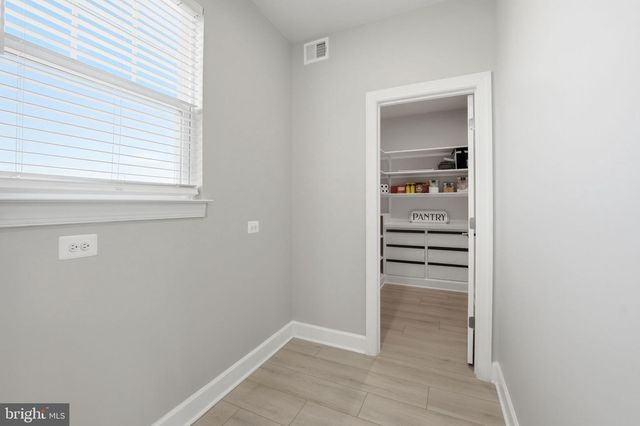 320 PEPPERIDGE DR, Stafford, VA 22554