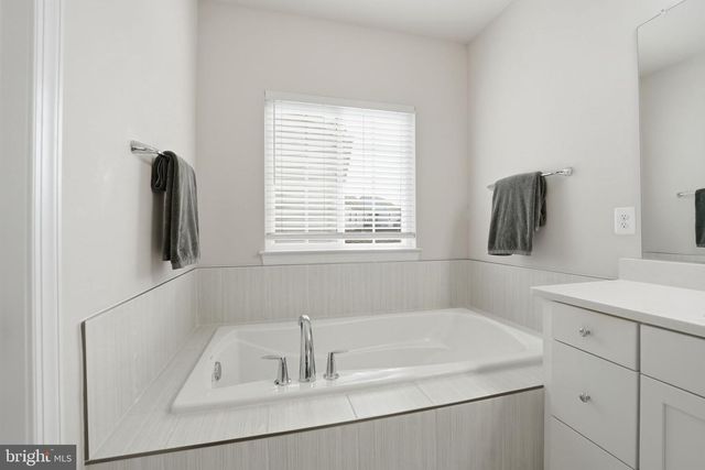 320 PEPPERIDGE DR, Stafford, VA 22554