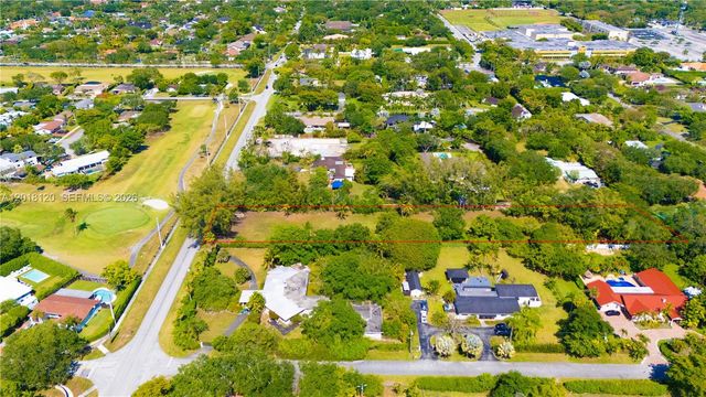 9840 SW 104th St, Miami, FL 33176
