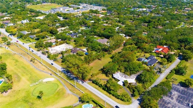 9840 SW 104th St, Miami, FL 33176