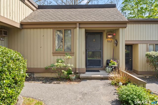 14 Heritage Circle B, Southbury, CT 06488