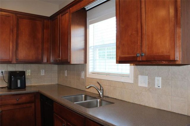 951 Rock Elm Drive, Auburn, GA 30011