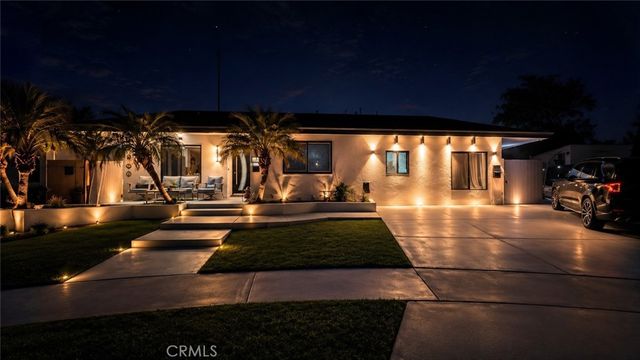 - 16846 Lucia, Huntington Beach, CA 92647