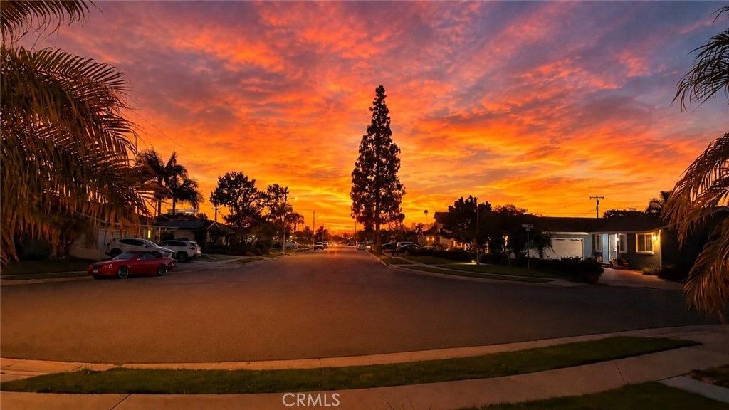 - 16846 Lucia, Huntington Beach, CA 92647