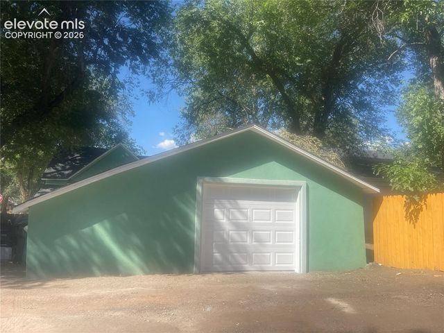 2402 W Uintah Street, Colorado Springs, CO 80904