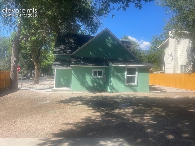 2402 W Uintah Street, Colorado Springs, CO 80904