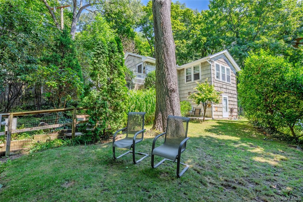 3 Lane M, Huntington, NY 11743 — exterior