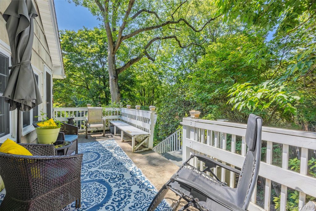 3 Lane M, Huntington, NY 11743 — photo 3