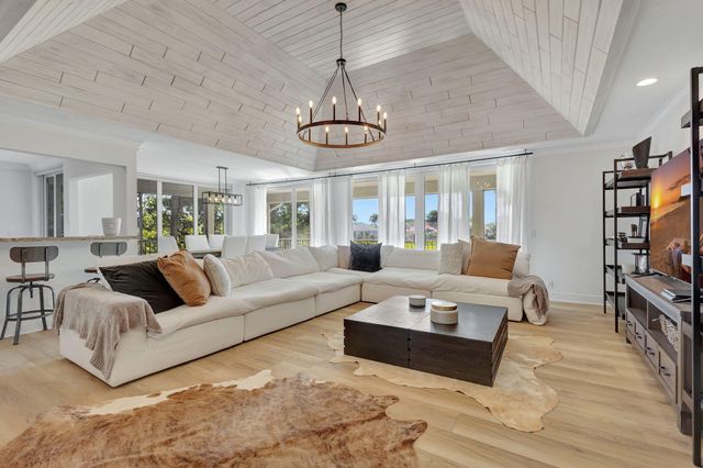 11839 PEBBLEWOOD Drive, Wellington, FL 33414
