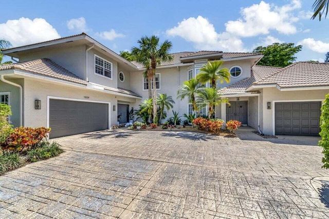 11839 PEBBLEWOOD Drive, Wellington, FL 33414