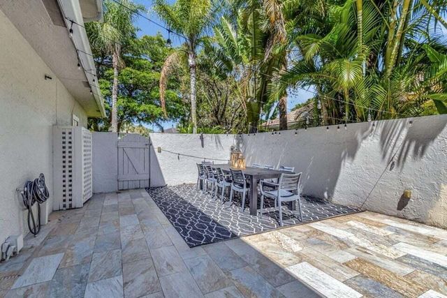 11839 PEBBLEWOOD Drive, Wellington, FL 33414
