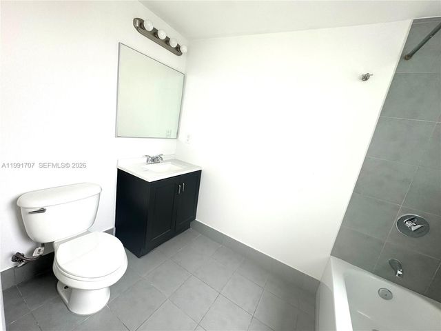 92 SW 3rd St 2905, Miami, FL 33130