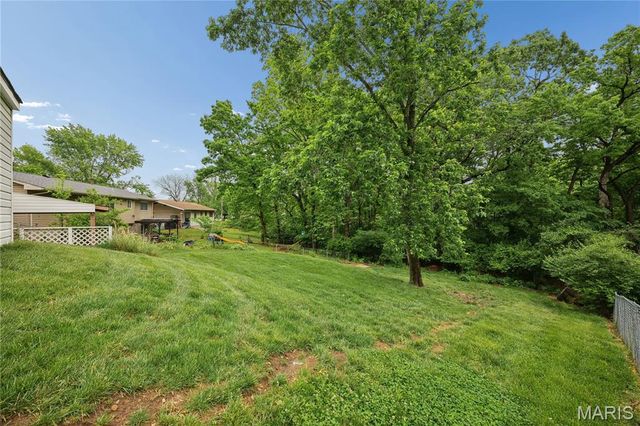 1418 Twin Trails Drive, Fenton, MO 63026