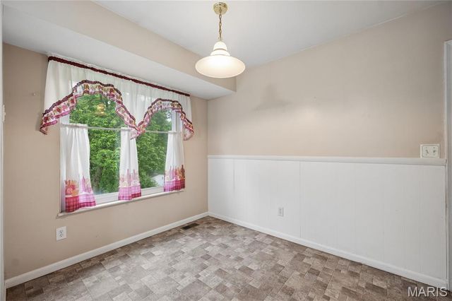 1418 Twin Trails Drive, Fenton, MO 63026