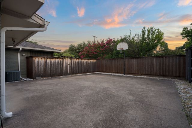 807 Clearwater Drive, Richardson, TX 75080