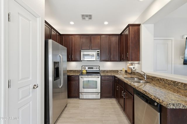 2845 S KEY BISCAYNE Drive, Gilbert, AZ 85295