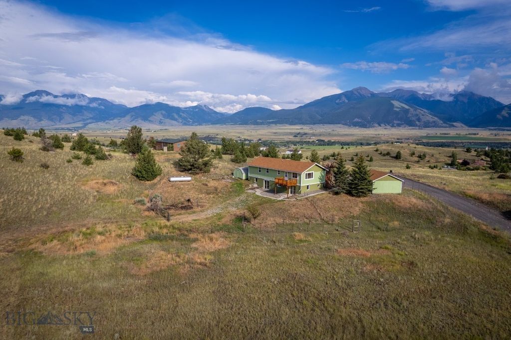 3 Evening Star Drive, Emigrant, MT 59027