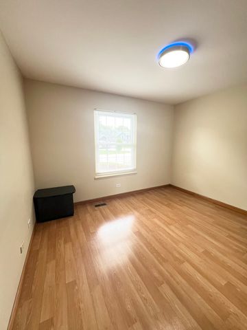 1106 Wildberry Court B1, Wheeling, IL 60090
