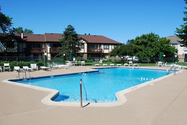 1106 Wildberry Court B1, Wheeling, IL 60090