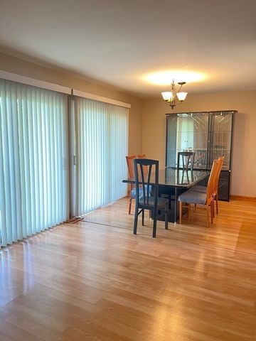1106 Wildberry Court B1, Wheeling, IL 60090