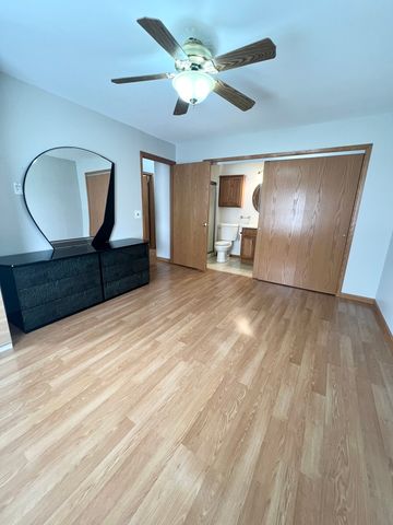 1106 Wildberry Court B1, Wheeling, IL 60090