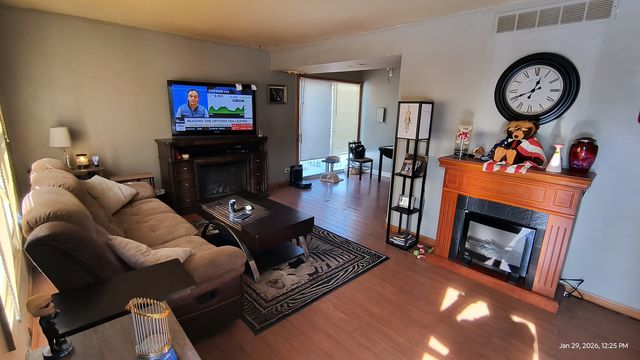 9 FERNWOOD Drive Q, Bolingbrook, IL 60440