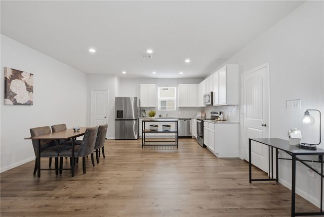 961 Harper Lane, Bryan, TX 77803