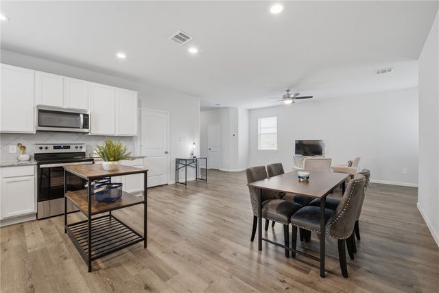 961 Harper Lane, Bryan, TX 77803