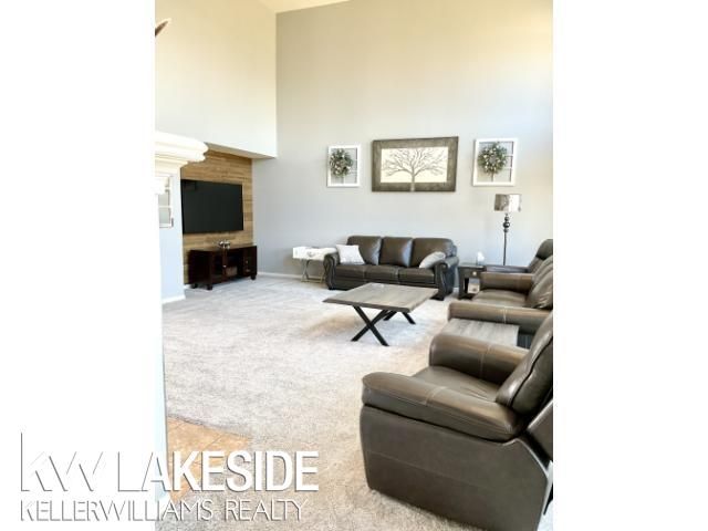 50441 Aldwych Street, Macomb Twp, MI 48044