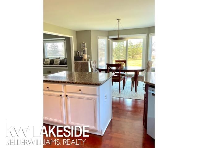 50441 Aldwych Street, Macomb Twp, MI 48044