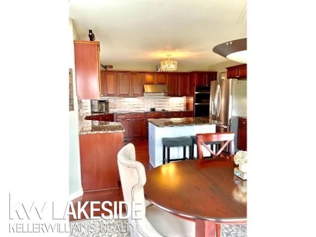 50441 Aldwych Street, Macomb Twp, MI 48044