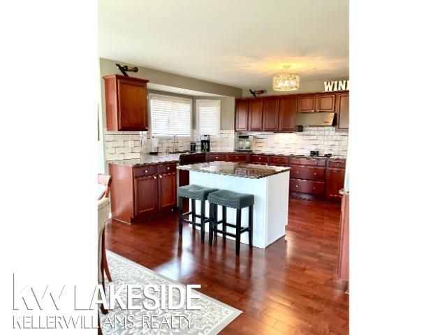 50441 Aldwych Street, Macomb Twp, MI 48044