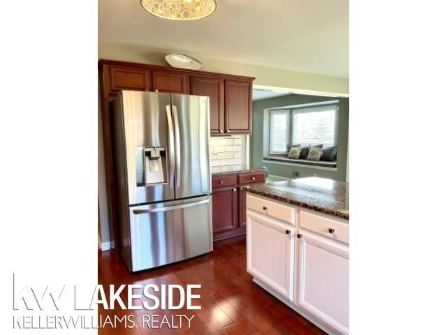 50441 Aldwych Street, Macomb Twp, MI 48044