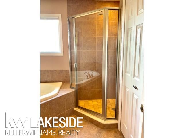 50441 Aldwych Street, Macomb Twp, MI 48044