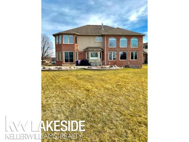 50441 Aldwych Street, Macomb Twp, MI 48044