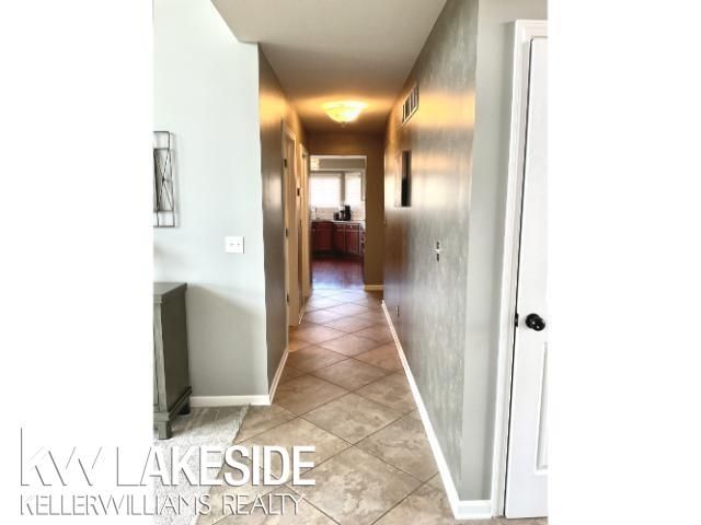 50441 Aldwych Street, Macomb Twp, MI 48044