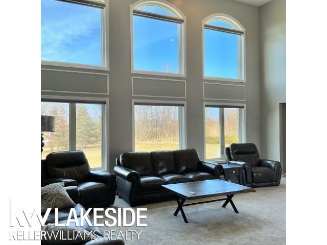 50441 Aldwych Street, Macomb Twp, MI 48044