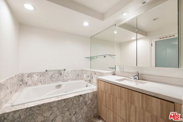 101 Ocean Avenue F301, Santa Monica, CA 90402