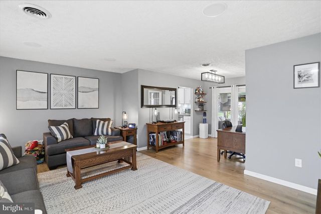 65 S HUMMINGBIRD ST, Keyser, WV 26726