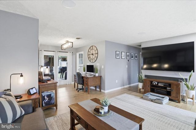 65 S HUMMINGBIRD ST, Keyser, WV 26726