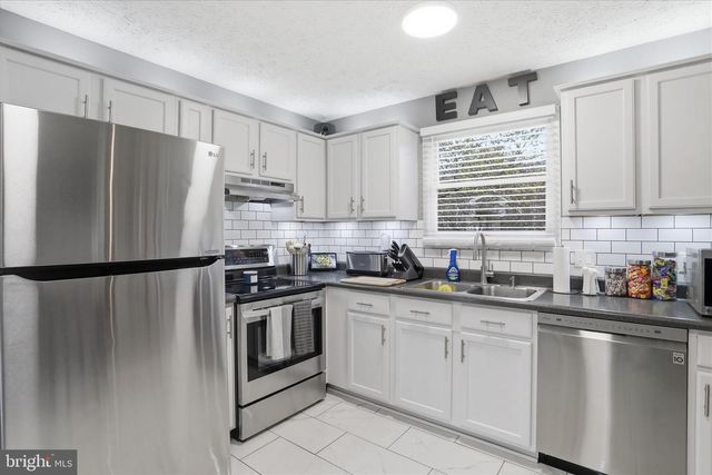 65 S HUMMINGBIRD ST, Keyser, WV 26726