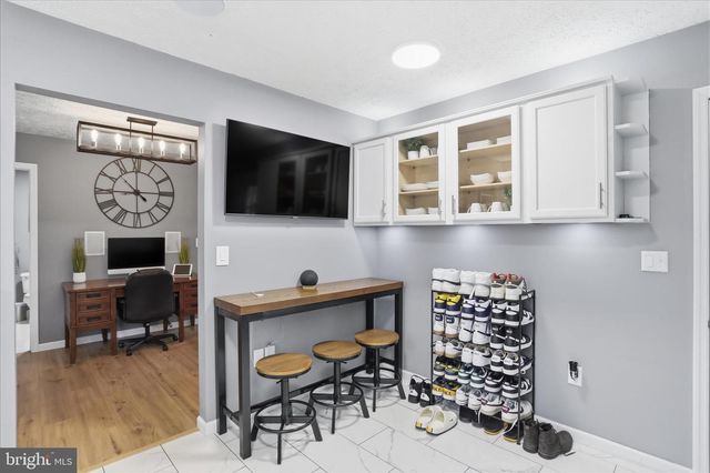 65 S HUMMINGBIRD ST, Keyser, WV 26726