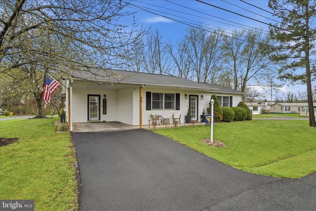 65 S HUMMINGBIRD ST, Keyser, WV 26726