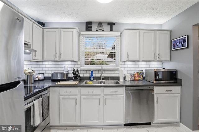 65 S HUMMINGBIRD ST, Keyser, WV 26726